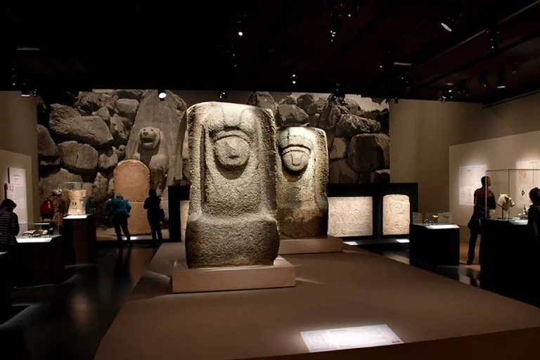 Royaumes Oubliés au musée du Louvre